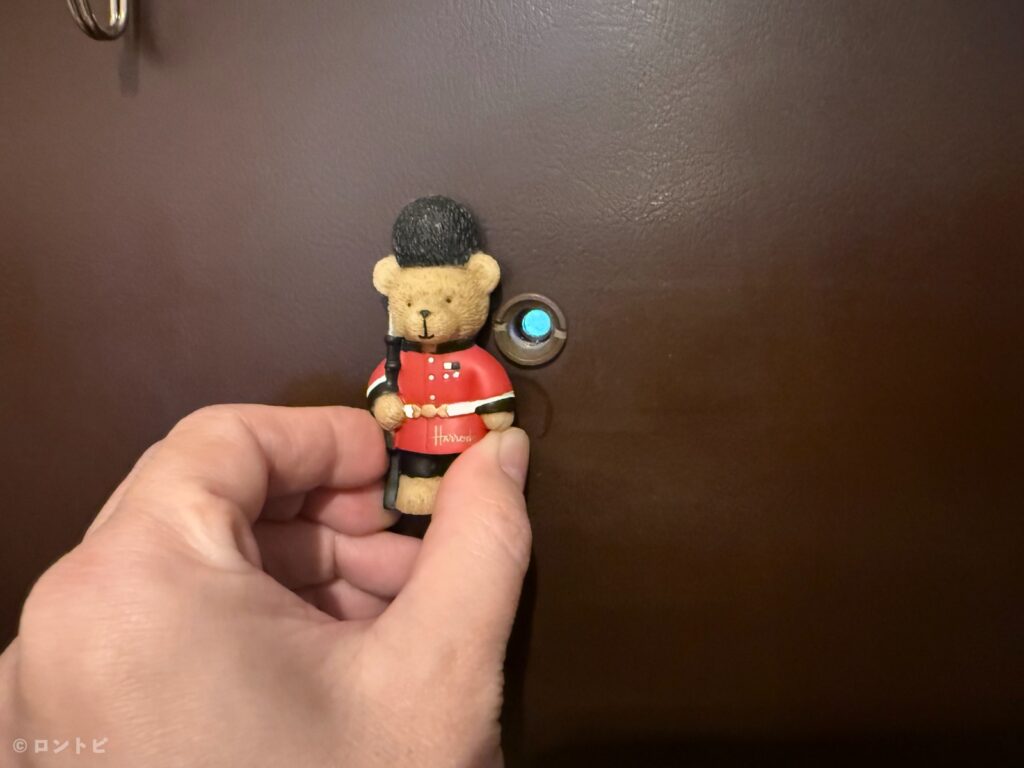 玄関ドア　覗き穴　必要？