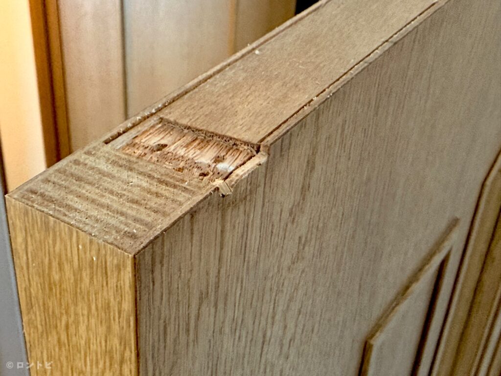 ドア　戸当たり　古い